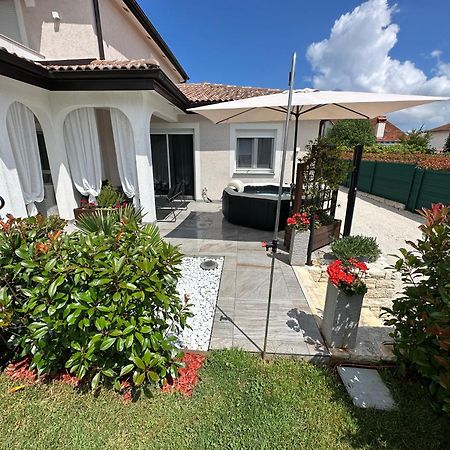Villa Zonta Apartment Maremi With Private Jacuzzi Buje Exteriör bild